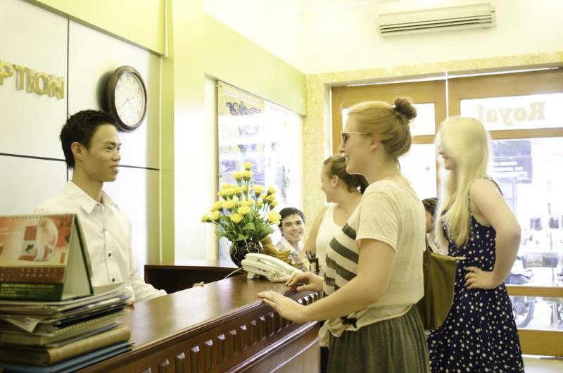 Hanoi Blue Moon Hotel Экстерьер фото